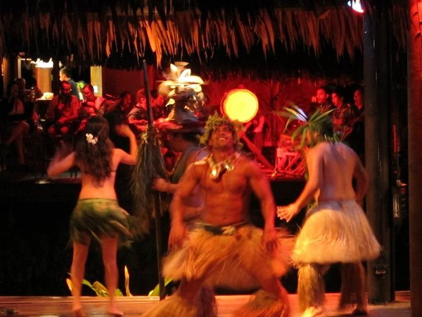 Raro - Islander Show