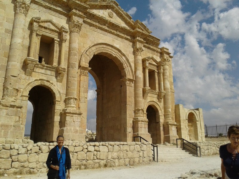 Hadrians Arch in Jerash