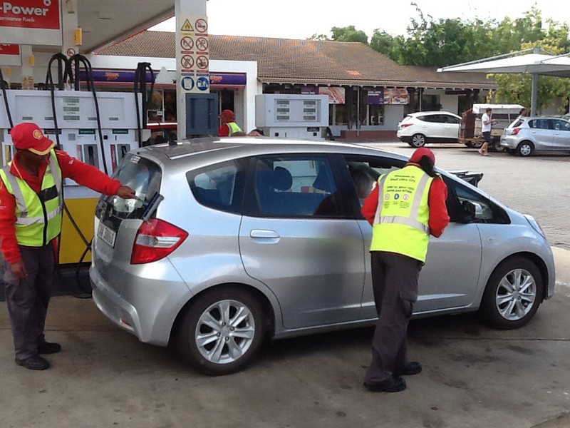 Gas station attendants do full service