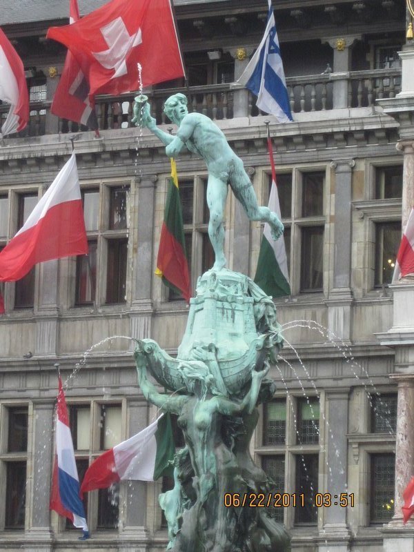 Statue of Brabo in Grote Market