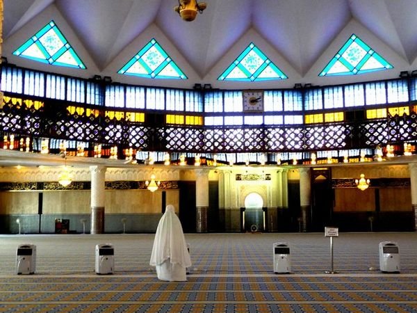 Inside the National Mosque
