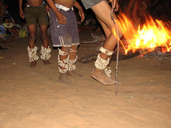 Bushmen dance circle
