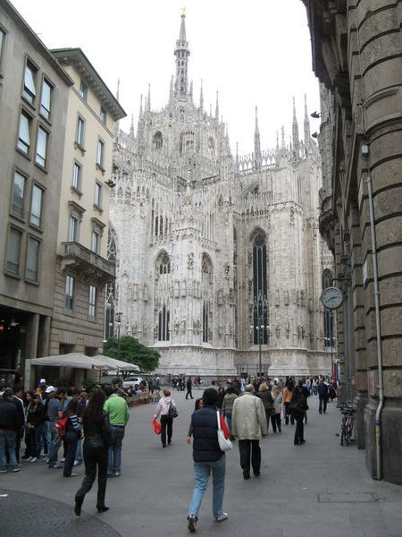 Trying to Find Milan´s Cathedral