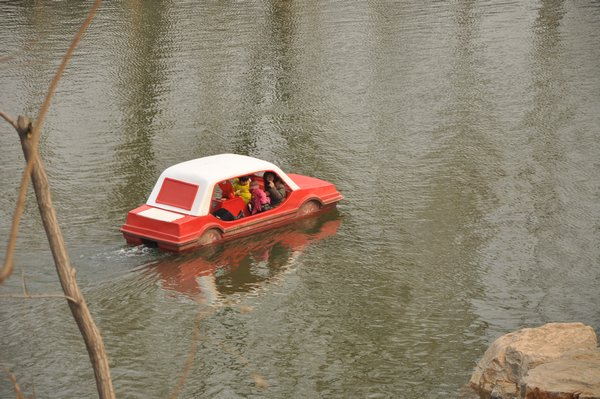 Sinking car!!! HELP!