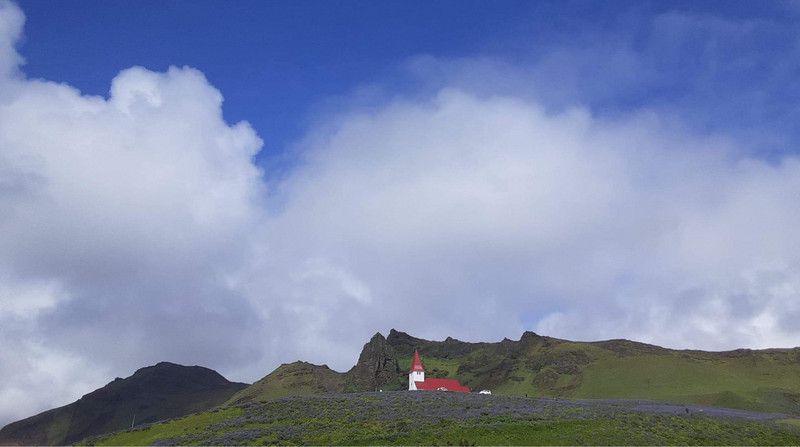 La toute petite église de Vík