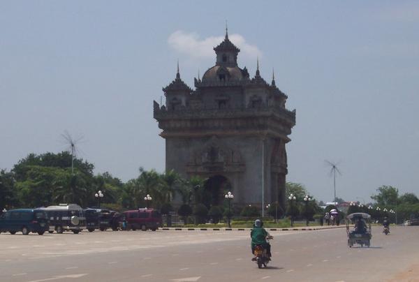 Patouxai Memorial Arch
