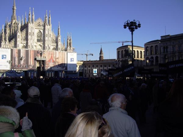 Police parade in frount of Duomo