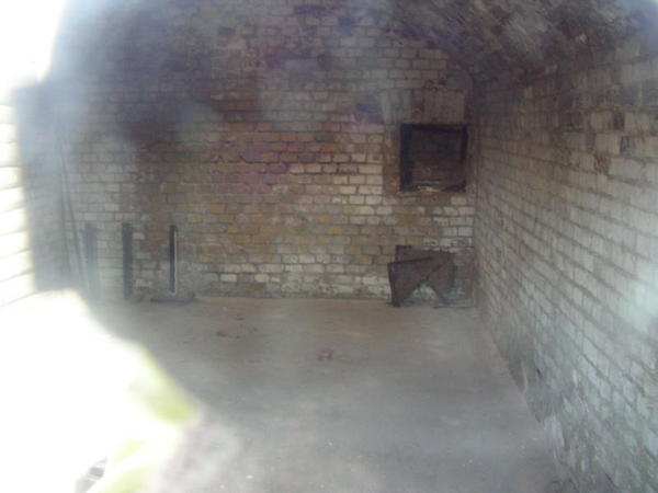 i put my camera up against the gas chamber window