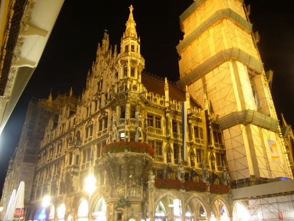 Munich Rathaus at night