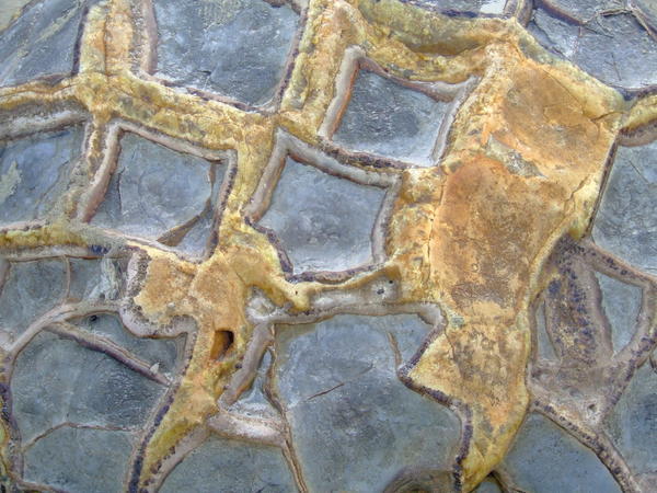 Closeup of a slightly fragmented boulder