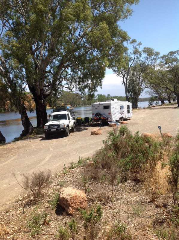 Free camping at Swan Reach, South Australia