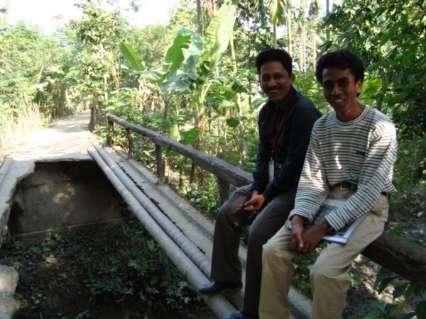 Colleagues, hangin out on the broken bridge