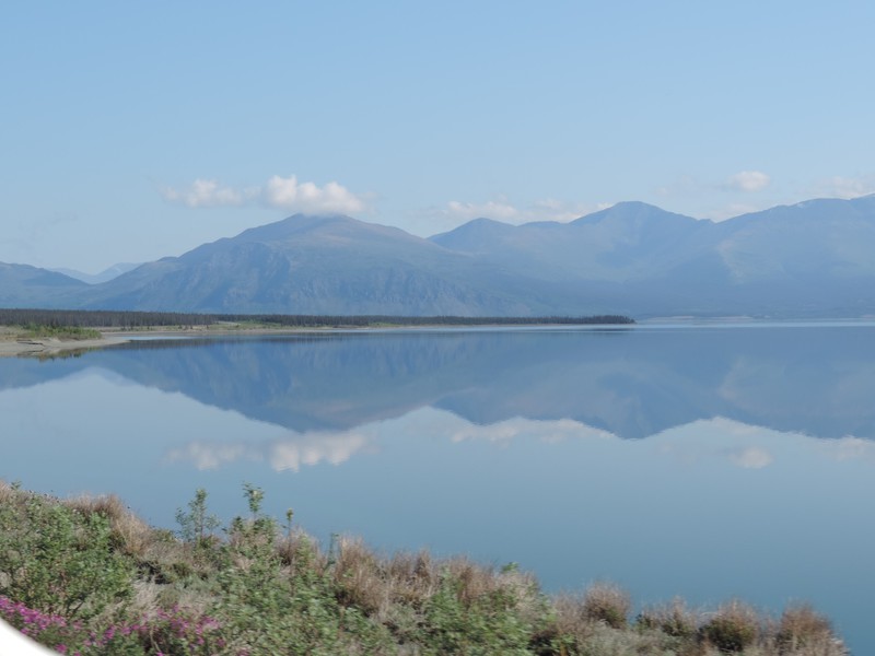 Kluane - this lake is huge