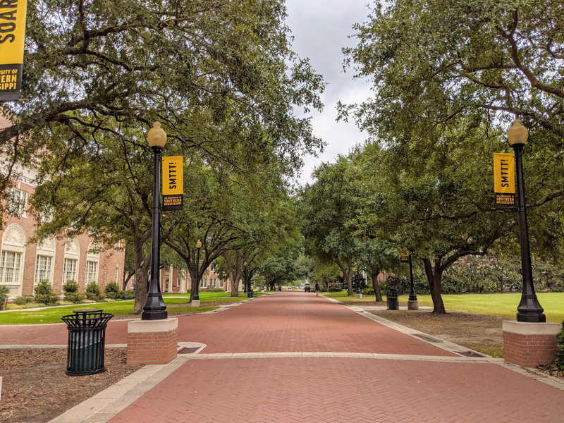 A nice stroll along the Southern Miss campus