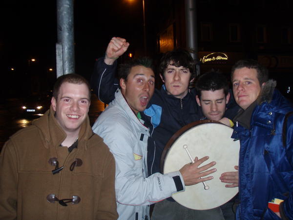 drummin with patty n his mates!