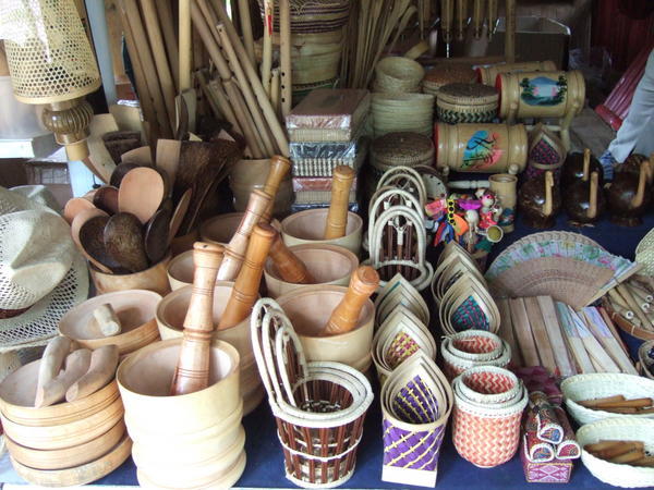 Some kinds of Indonesian souvenirs.