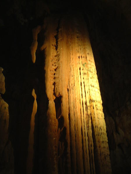 Akiyoshido cave