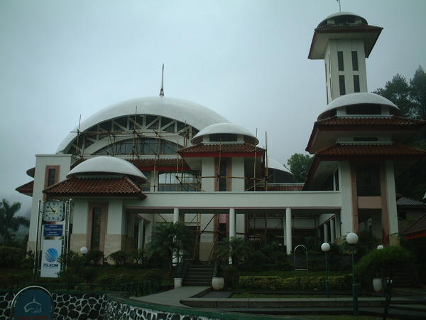 Puncak mosque