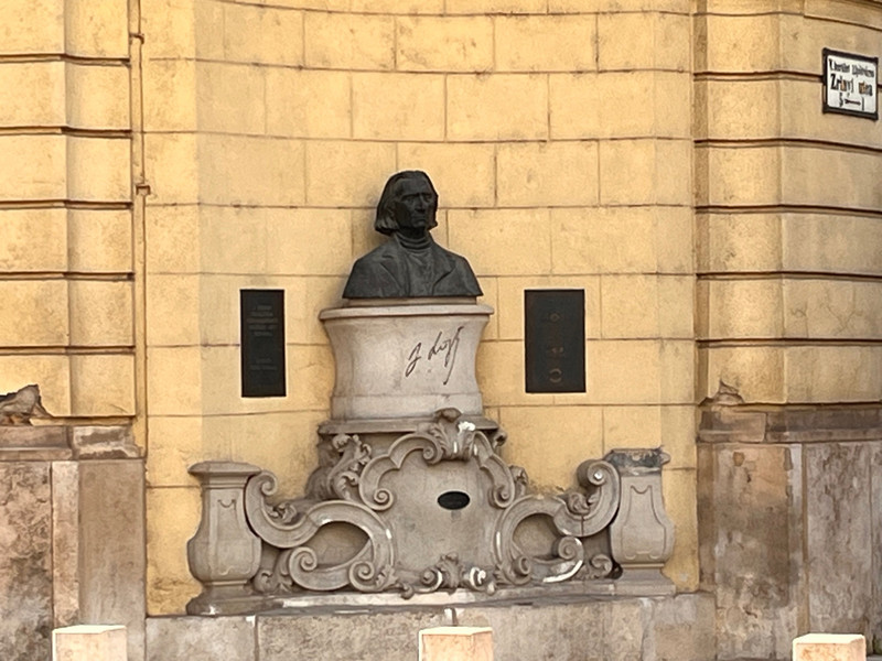 bust of Franz Liszt