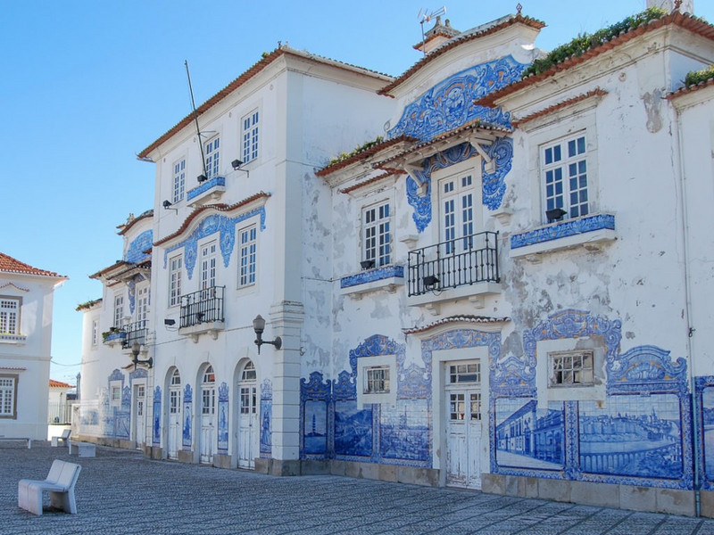 an example of elaborate tilework
