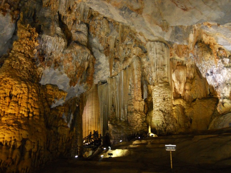 Stalactites in Paradise Cave