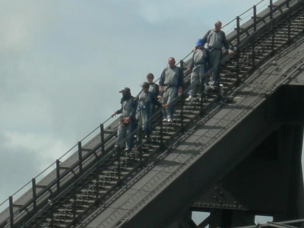 The Harbour Bridge-climbers