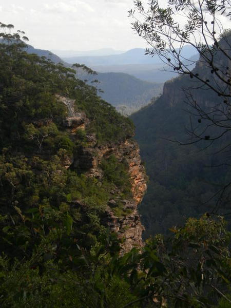 A view of the scary Bridal Veil Lookout