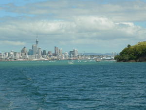 View back to Auckland from Rangitoto ferry