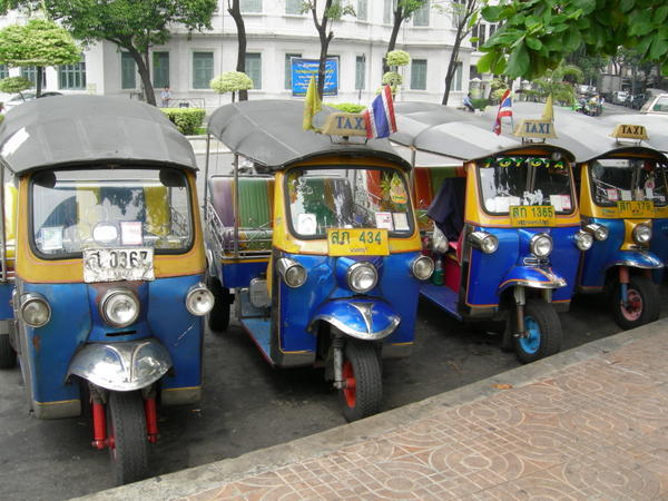 Tuk tuk tuk tuk?