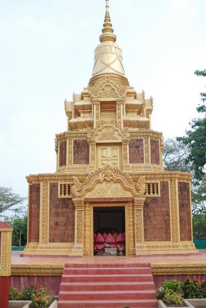 Attractive temple building at Phnom Pros
