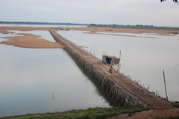 Bamboo Bridge crossing the Mekong