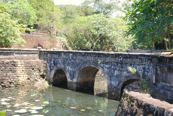 Bridge at the tomb of Tu Duc 