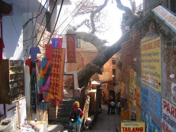 alley in Varanasi