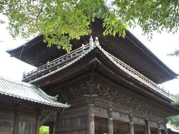 one of the many temples, Kyoto
