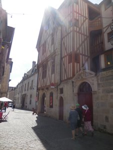 A quiet Dijon street on Friday morning