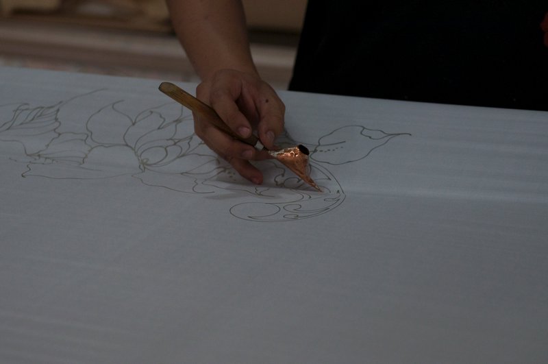 I was most impressed by the free-hand drawing of the batik outlines