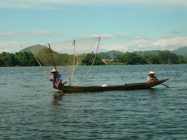 Vietnamese fishing