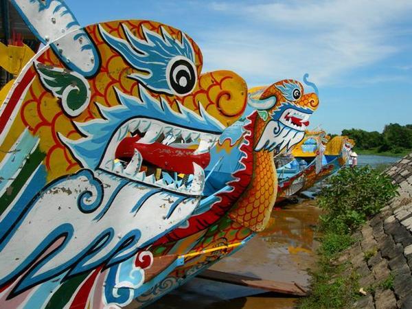 Heads of the Dragon Boats