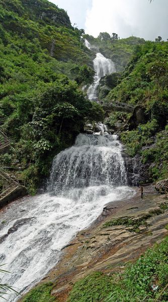 Sapa Waterfalls - pan