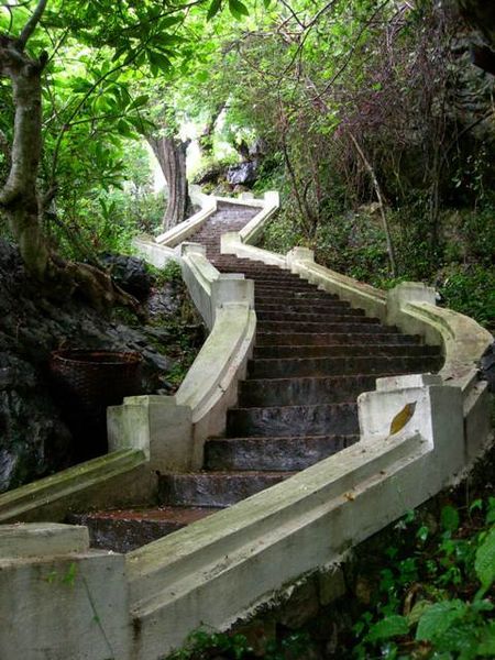 Stairway up to Hill Top Wat