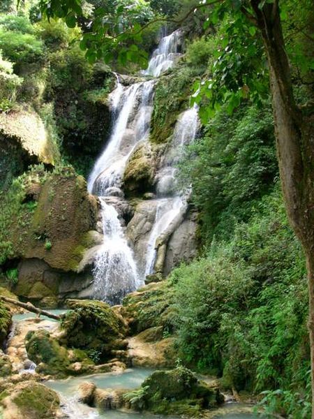 Tat Kuang Si (waterfall) 3