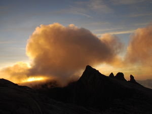 Sunrise from the top of Mt Kinabalu 8
