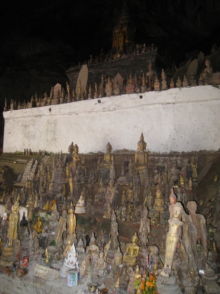Thousands of Buddhas in cave