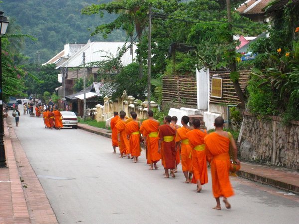 Monks recieving thier food