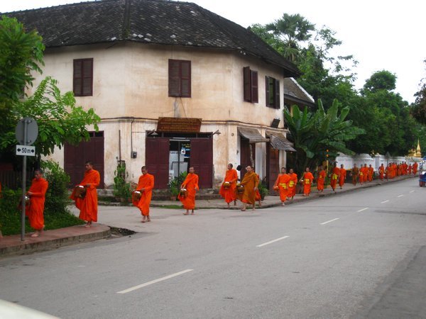 Monks recieving thier food
