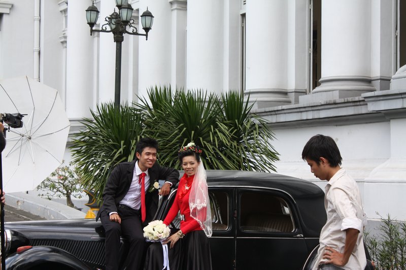 Wedding Photos at Museum of Ho Chi Minh City