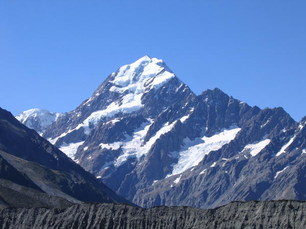 Mont Cook (3754 m)