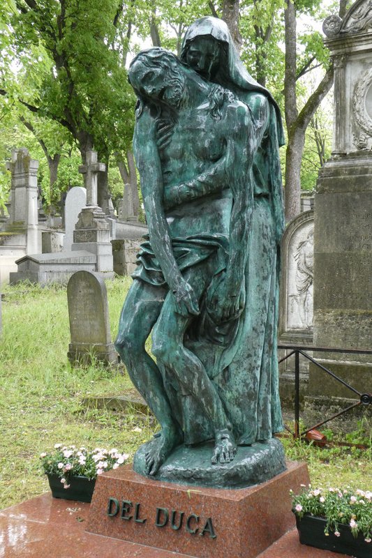 Statue in Père Lachaise Cemetery