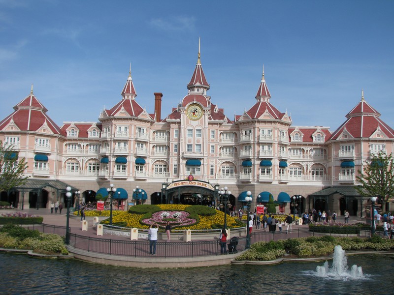 Euro Disneyland Entrance