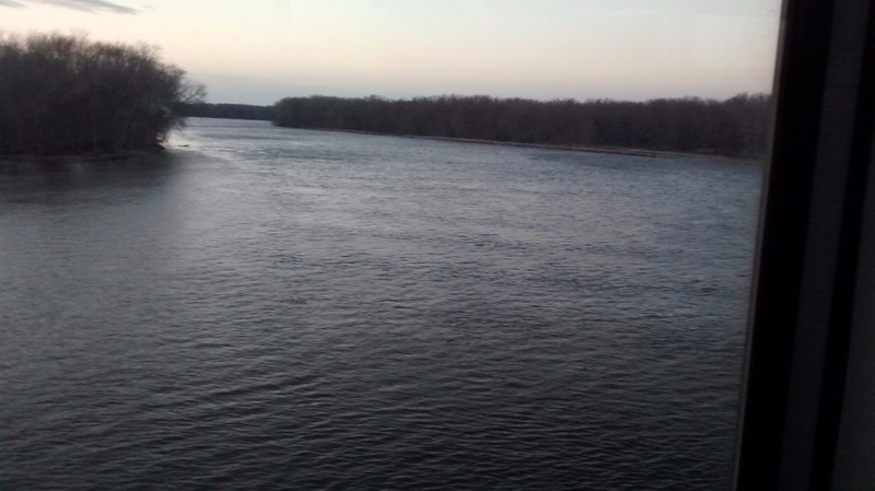 Crossing the Mississippi 4/12 7:39p